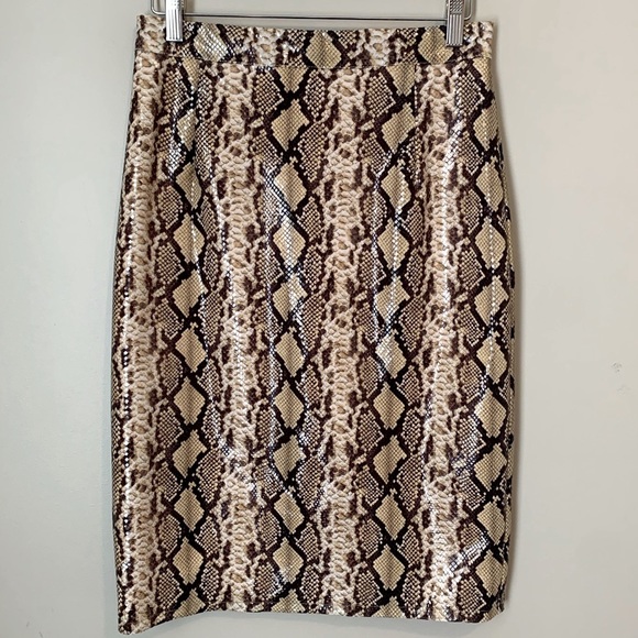 Guess by Marciano size 6 crocodile skirt - Picture 2 of 14